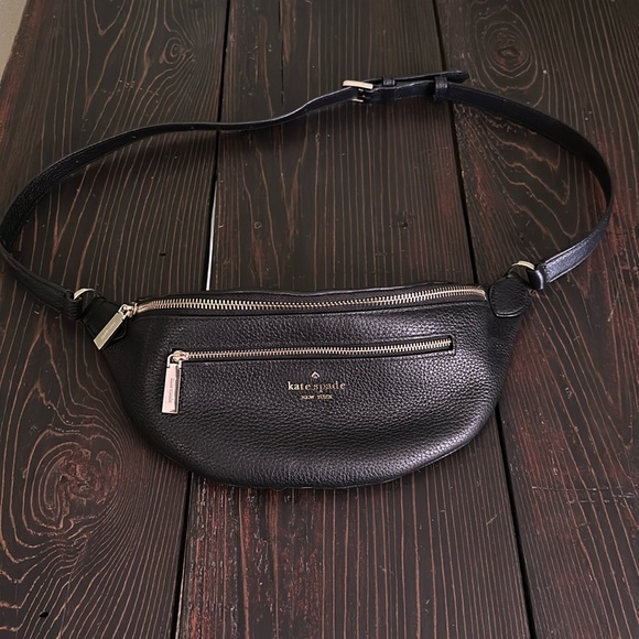kate spade Handbags - Kate Spade Black Crossbody Bag